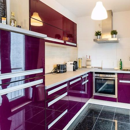 Homefy Oldtown Apartment - 6 People - 2 Bath - Balcony - Top Location デュッセルドルフ エクステリア 写真