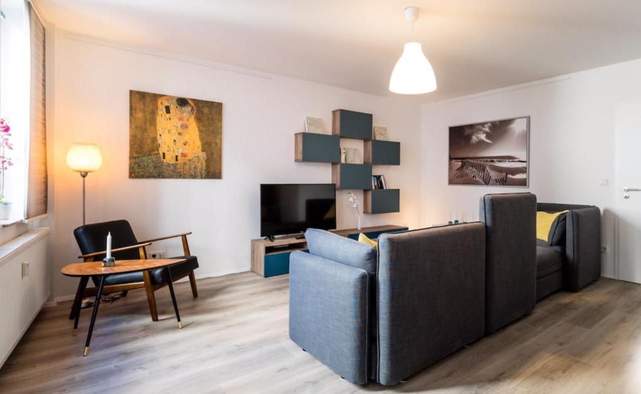 Homefy Oldtown Apartment - 6 People - 2 Bath - Balcony - Top Location デュッセルドルフ エクステリア 写真